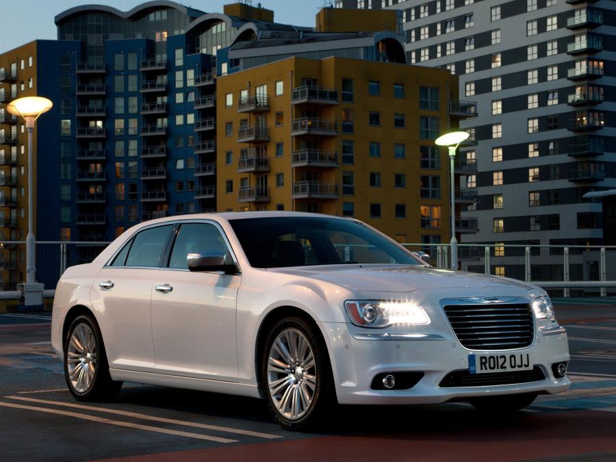  Chrysler 300C 2012 года  (UK) (фото 88 из 91)